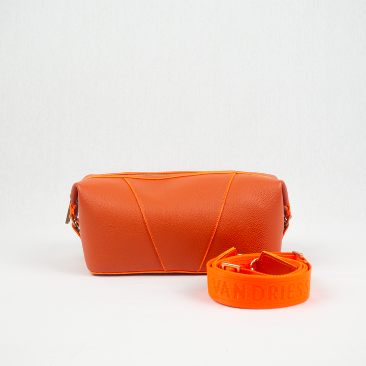 Cyro Toilet bag Fire
